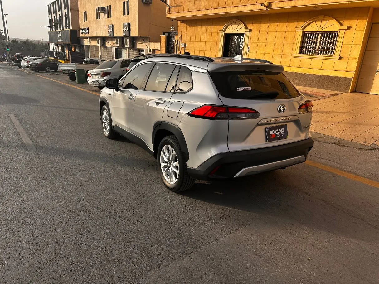 Car image 7