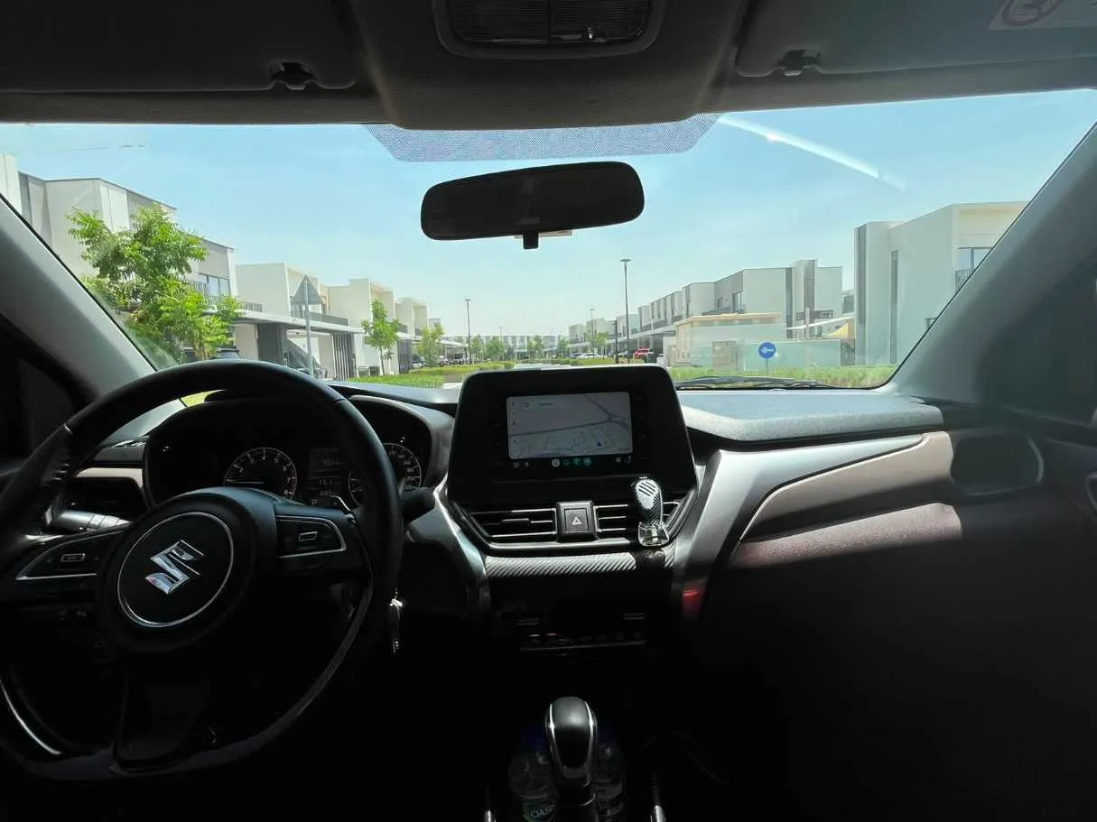 Car image 16