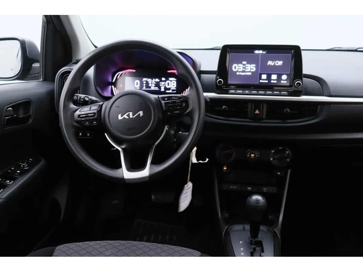 Car image 15