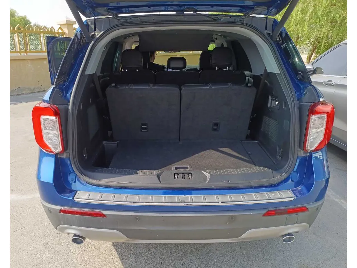 Car image 20