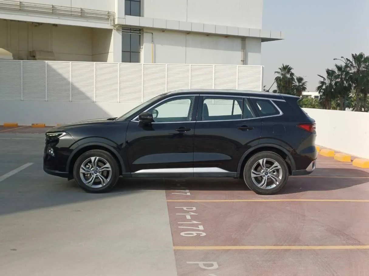 Car image 8