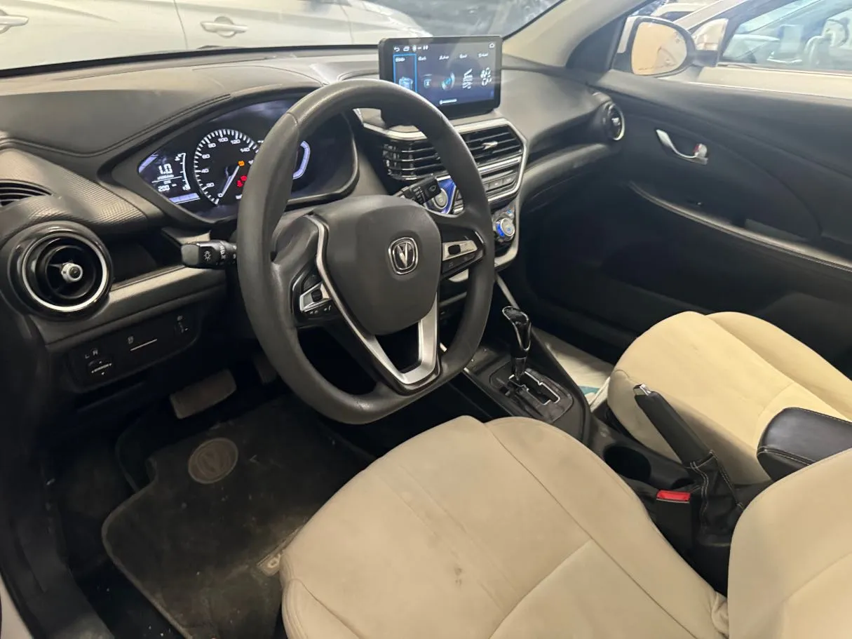 Car image 7