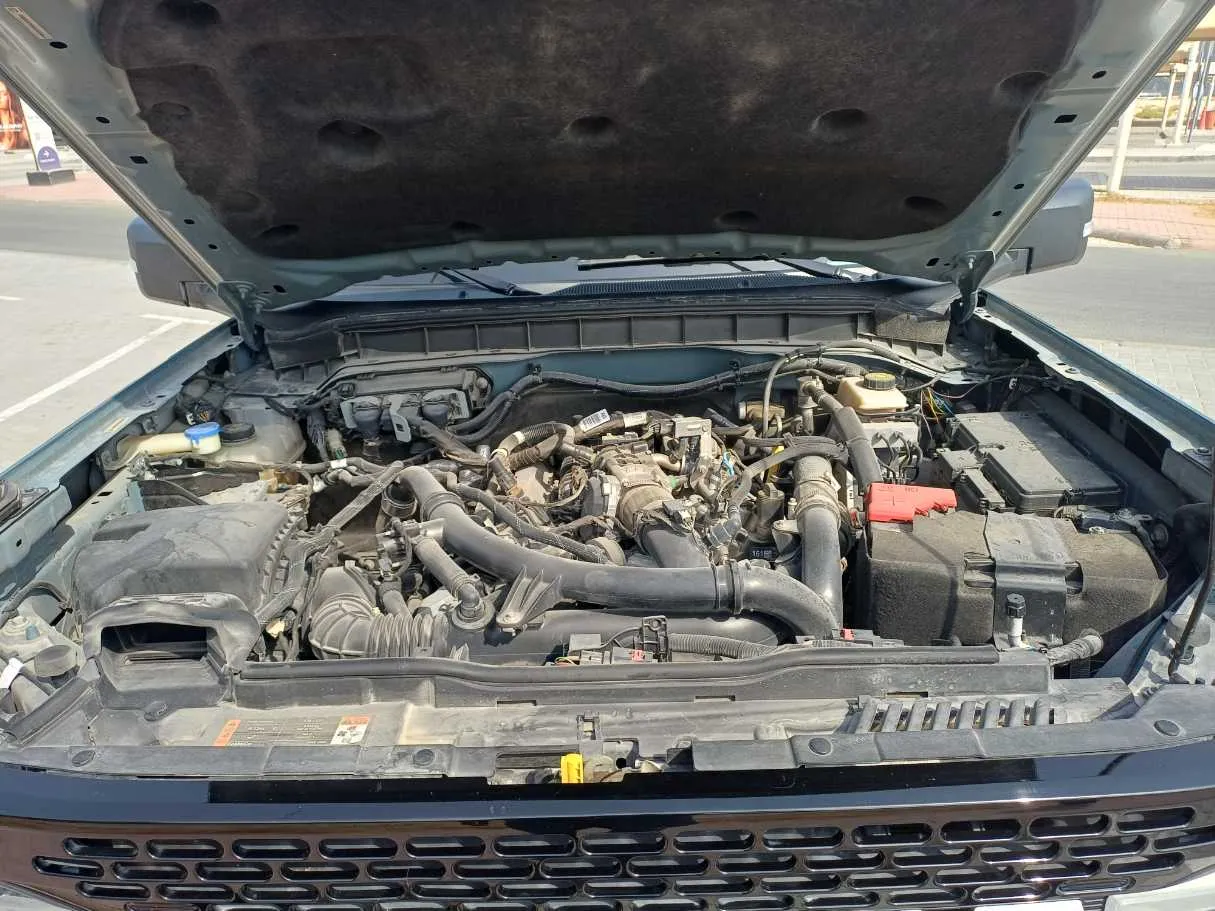Car image 25