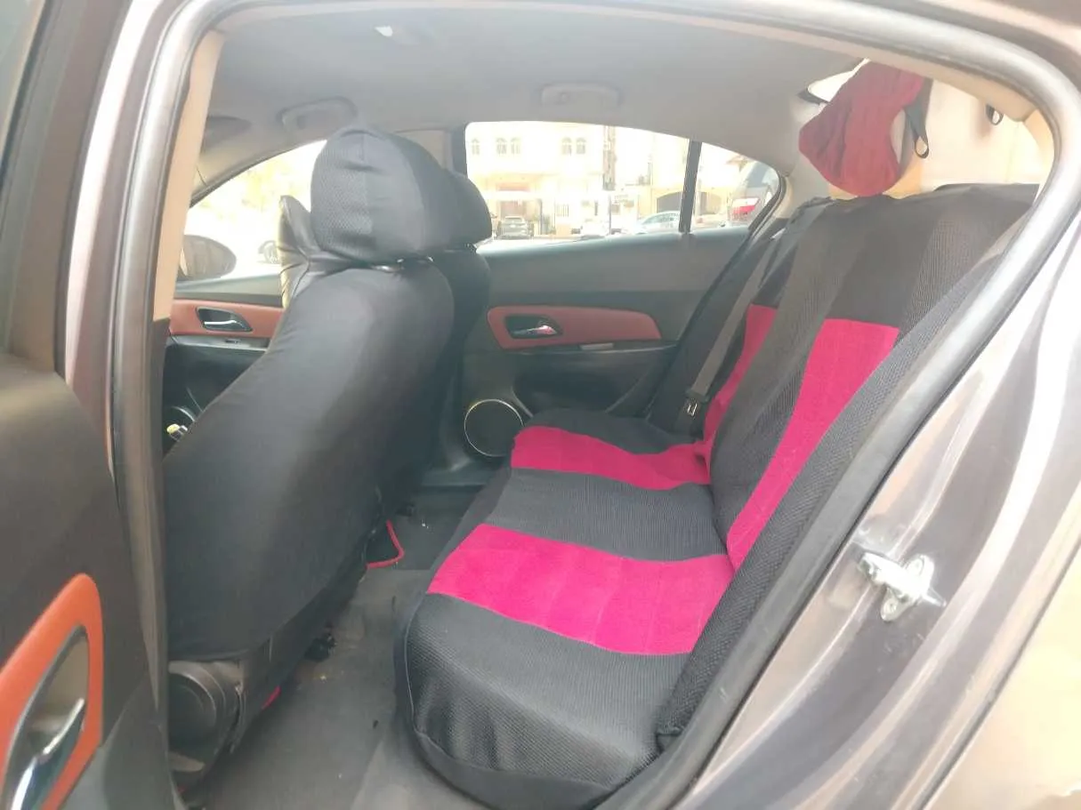 Car image 18