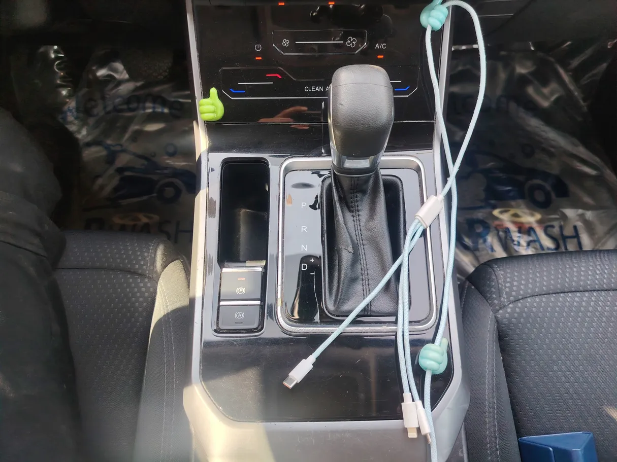 Car image 20