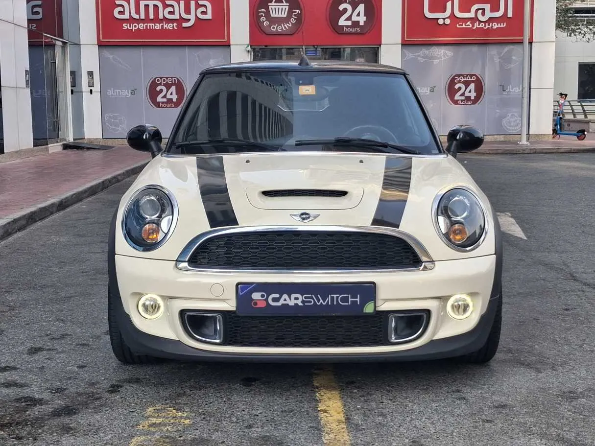 Car image 2