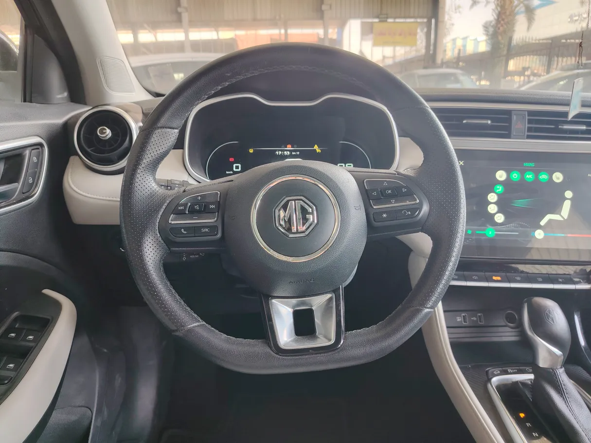 Car image 29