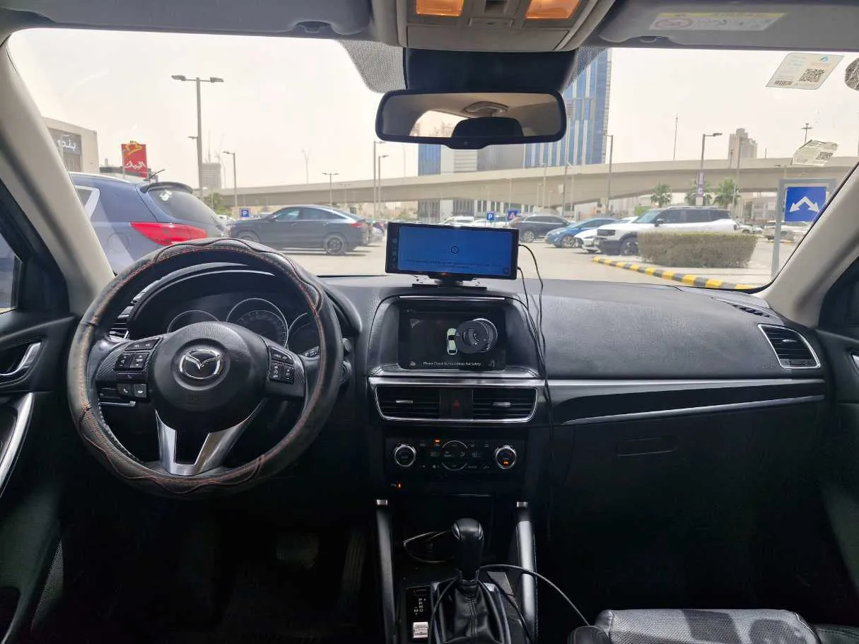Car image 16