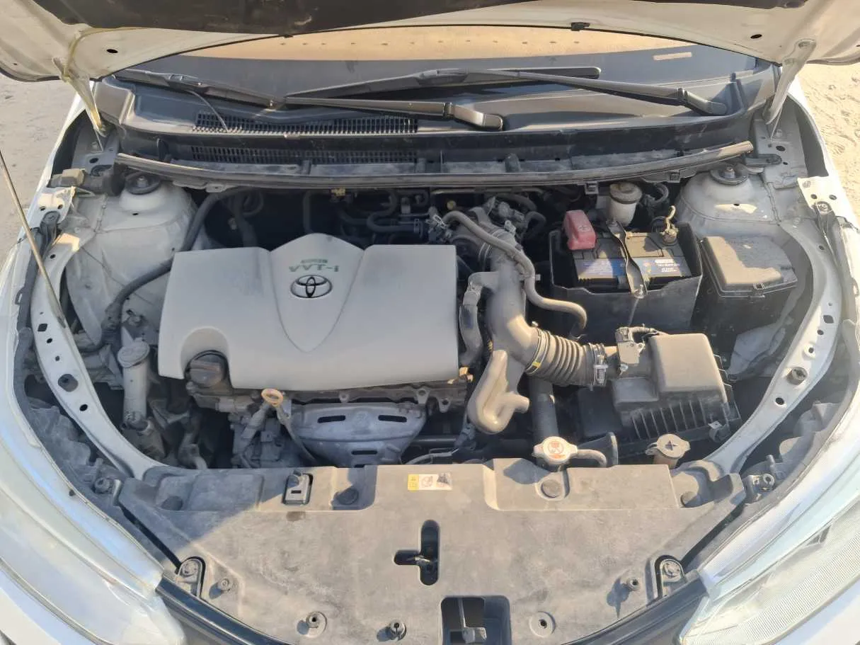 Car image 19