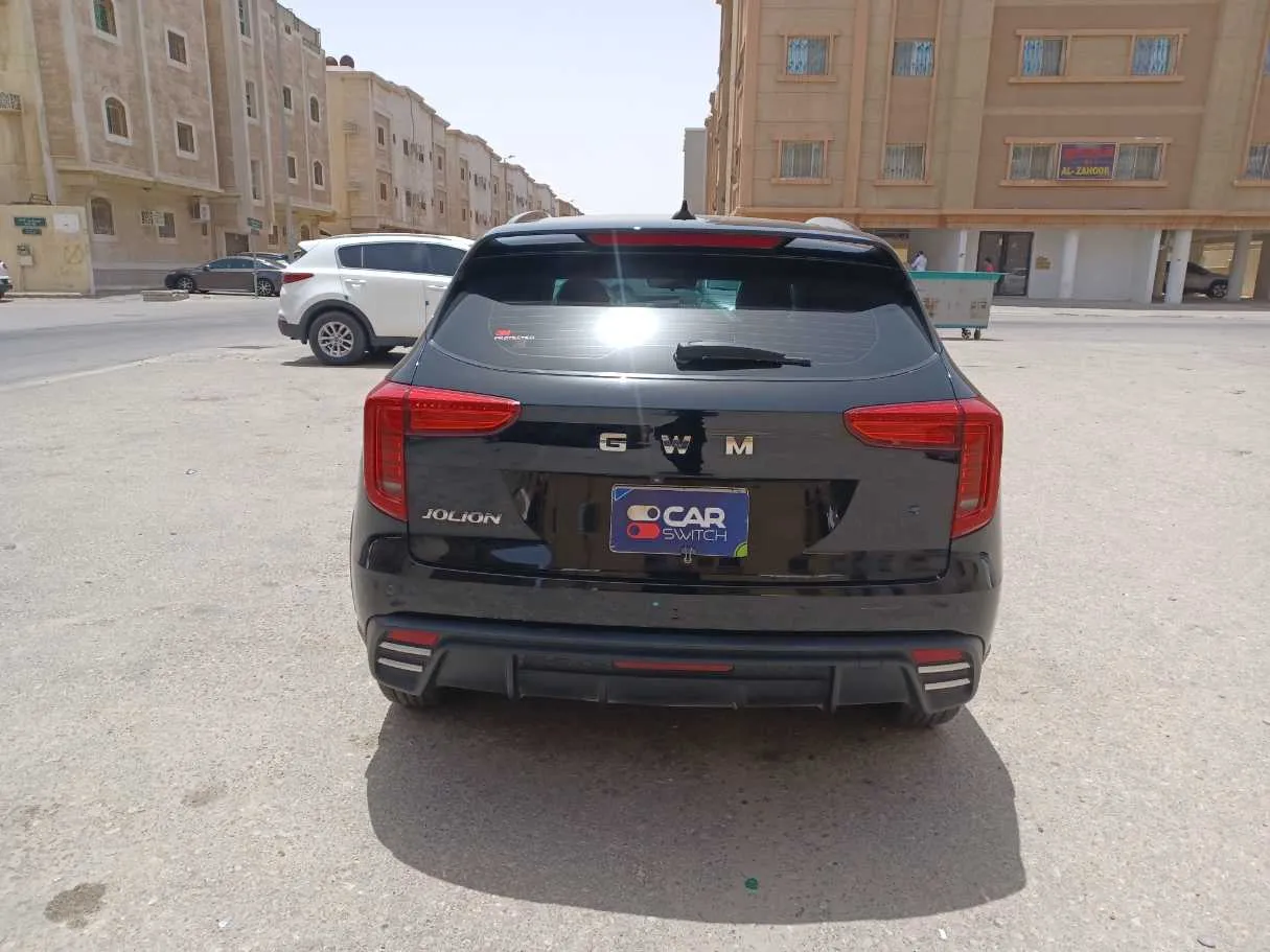 Car image 6