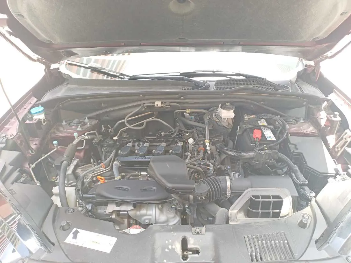 Car image 25