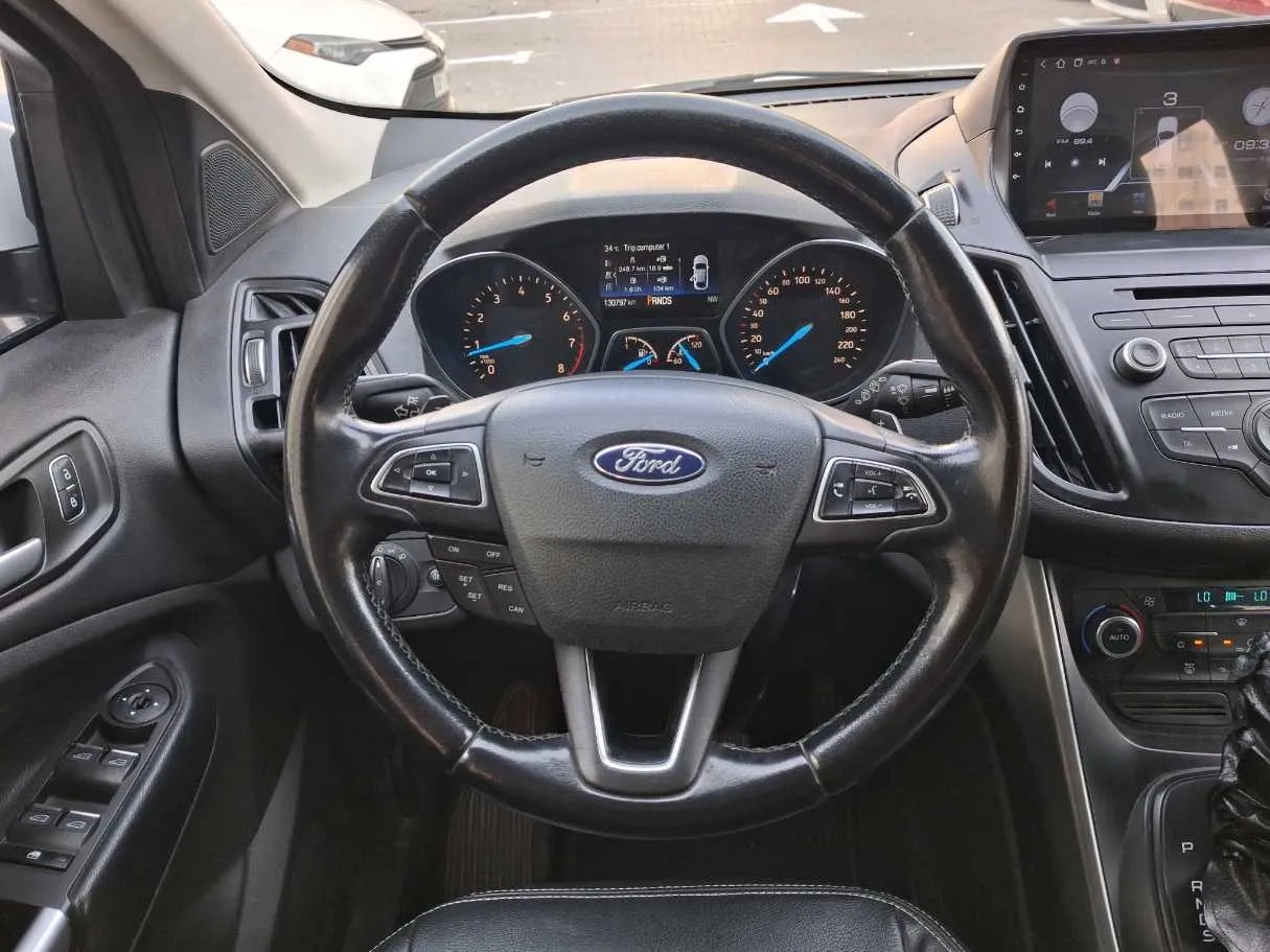 Car image 17