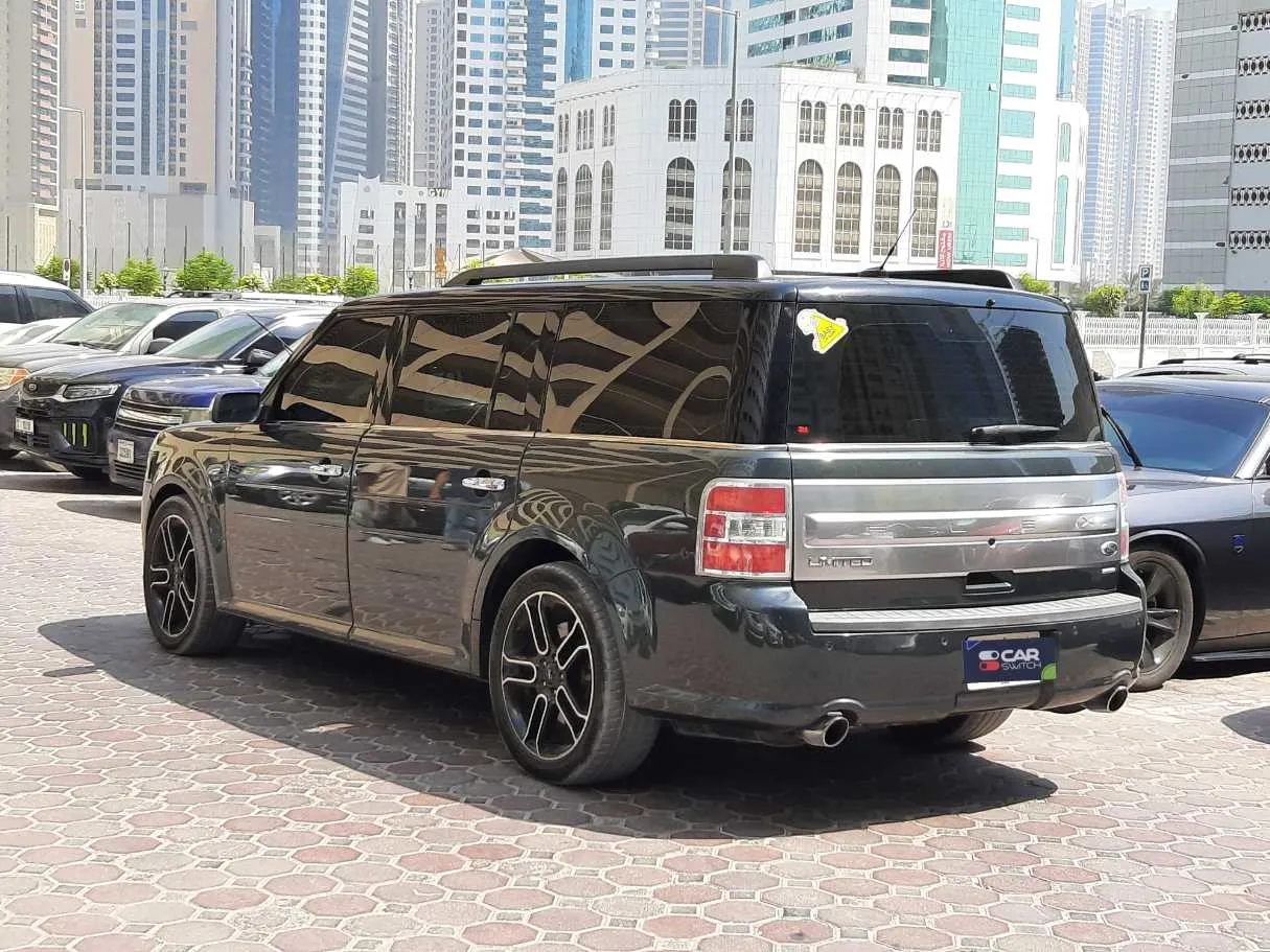 Car image 5