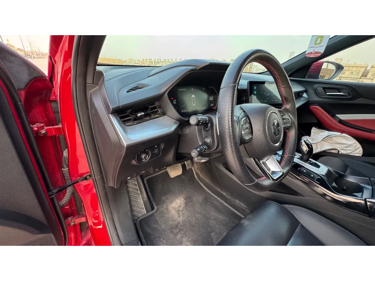 Car image 10