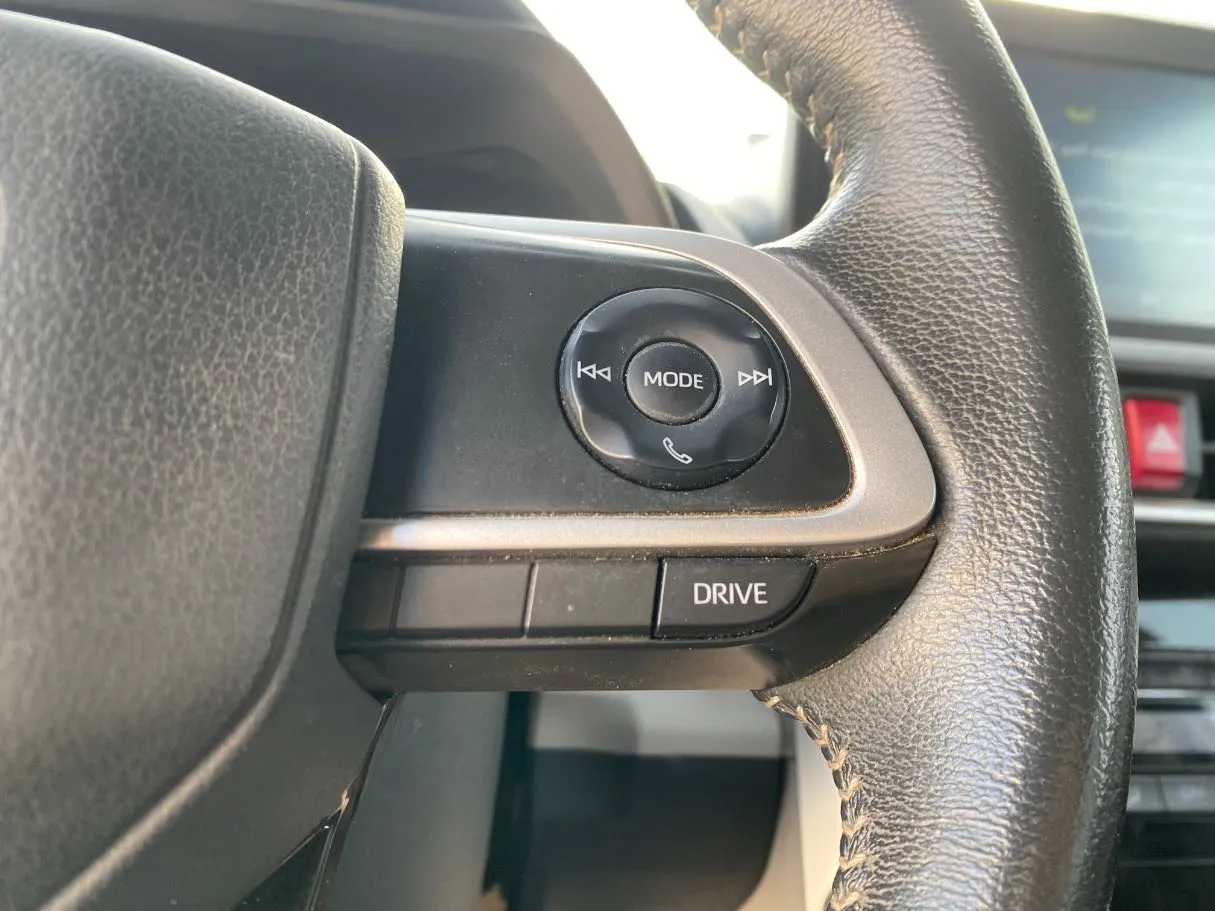 Car image 27