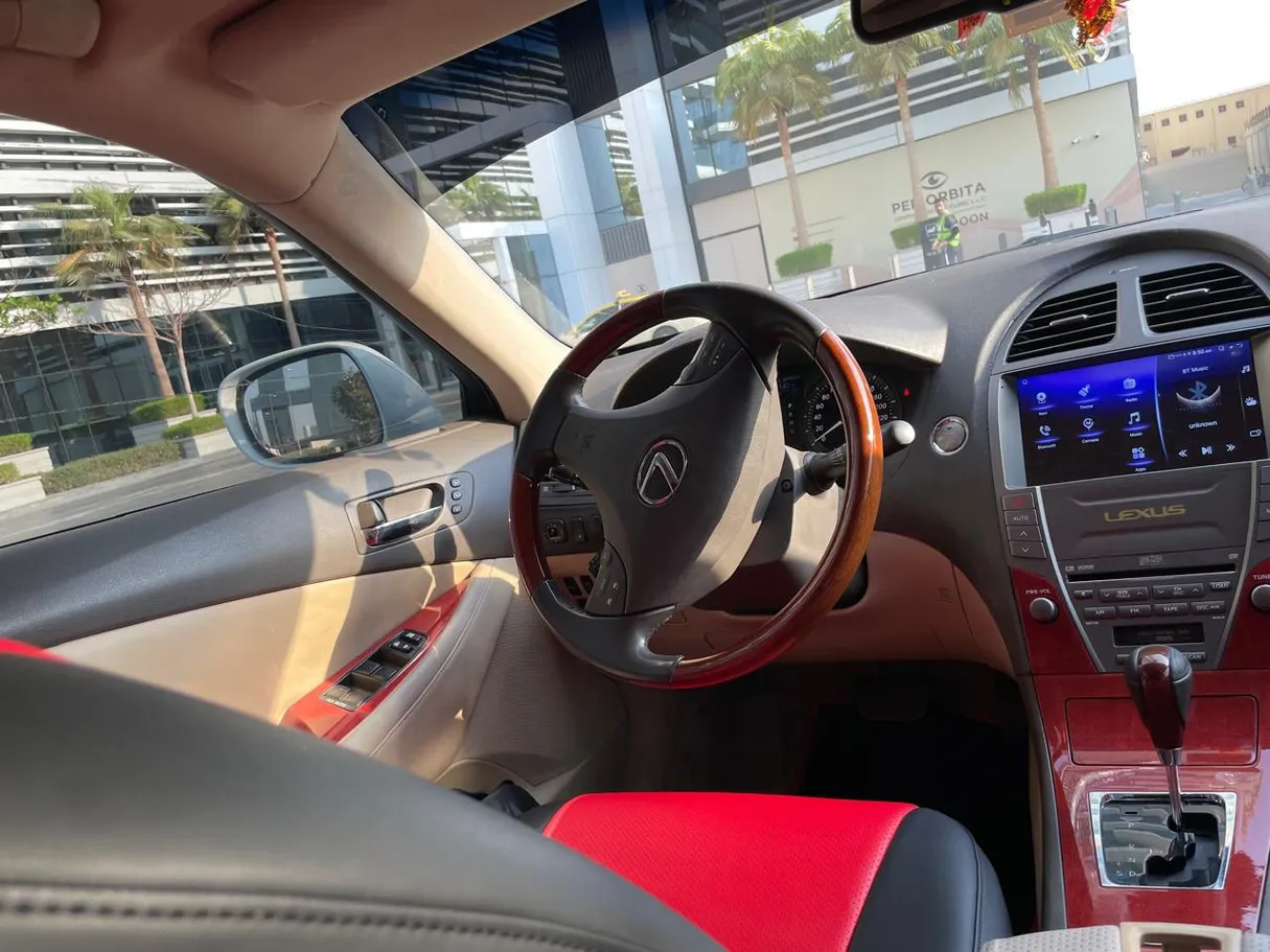 Car image 5
