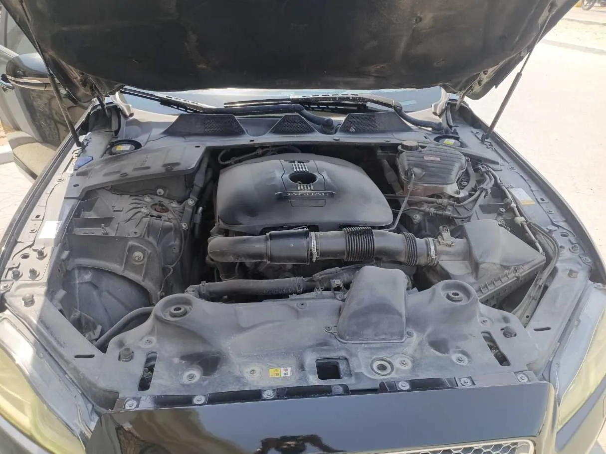 Car image 22