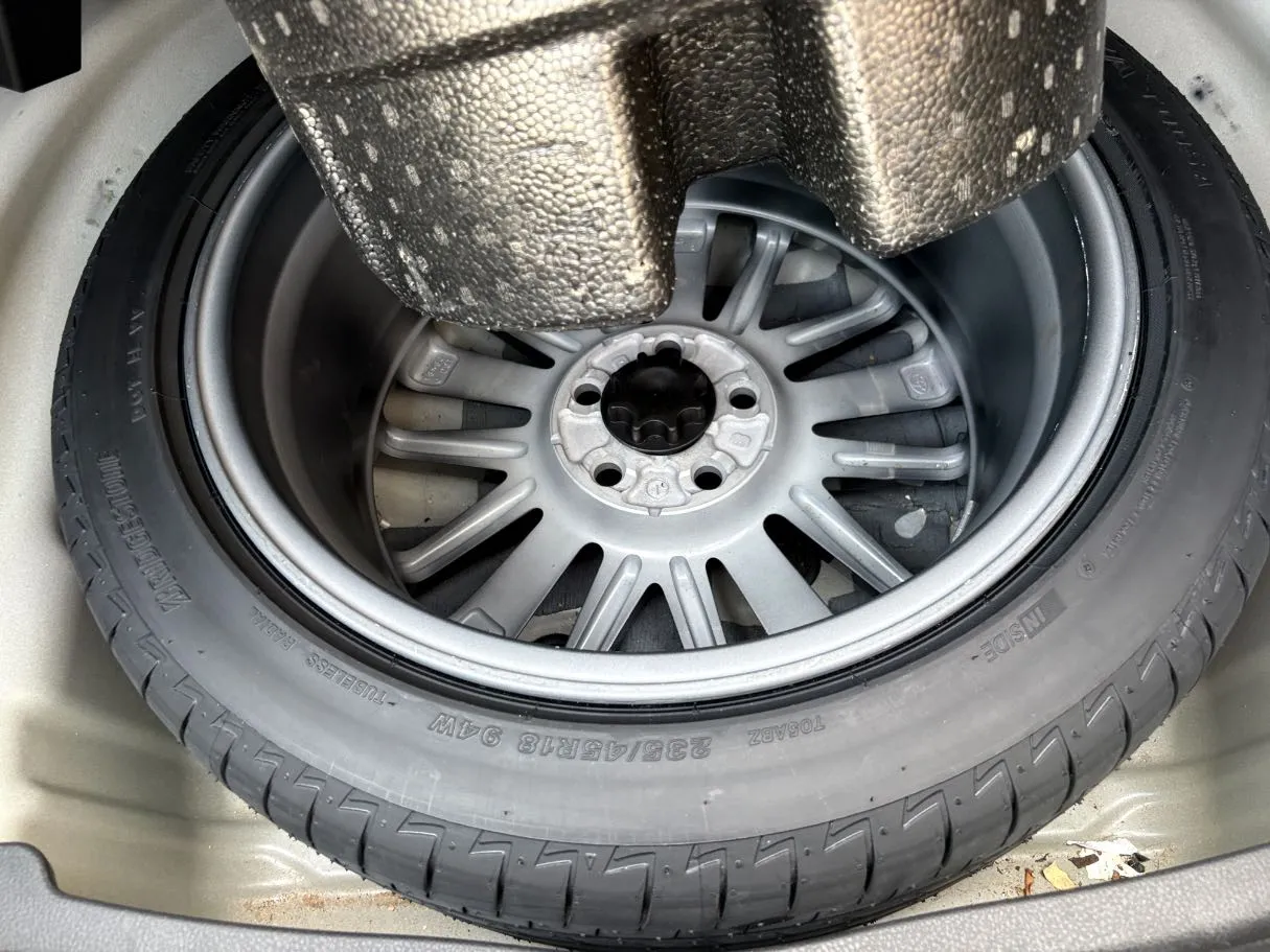 Car image 33