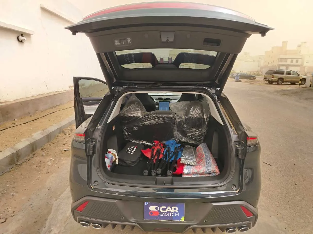 Car image 30