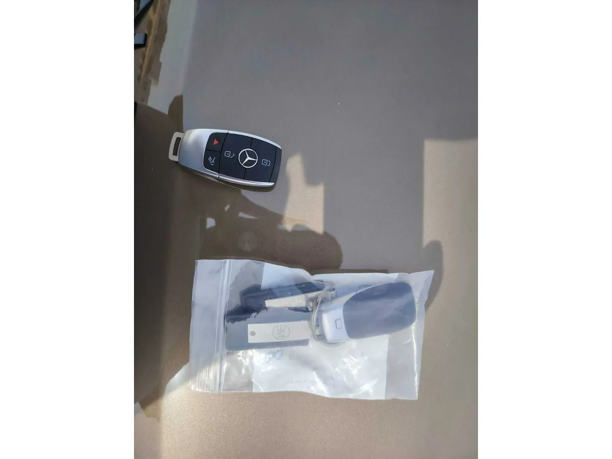 Car image 36