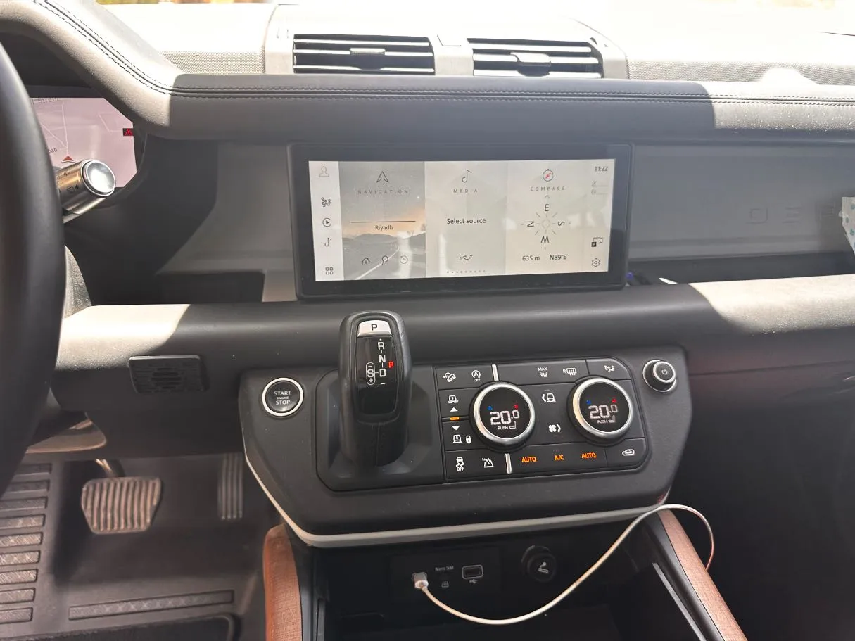 Car image 23