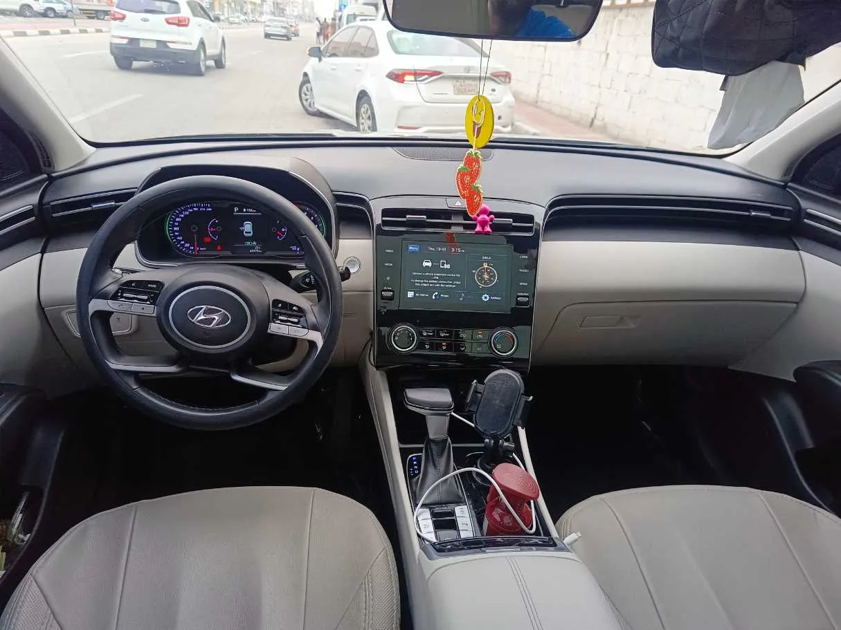 Car image 20
