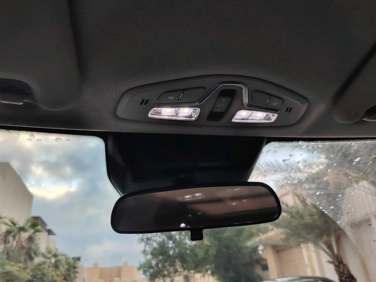 Car image 29