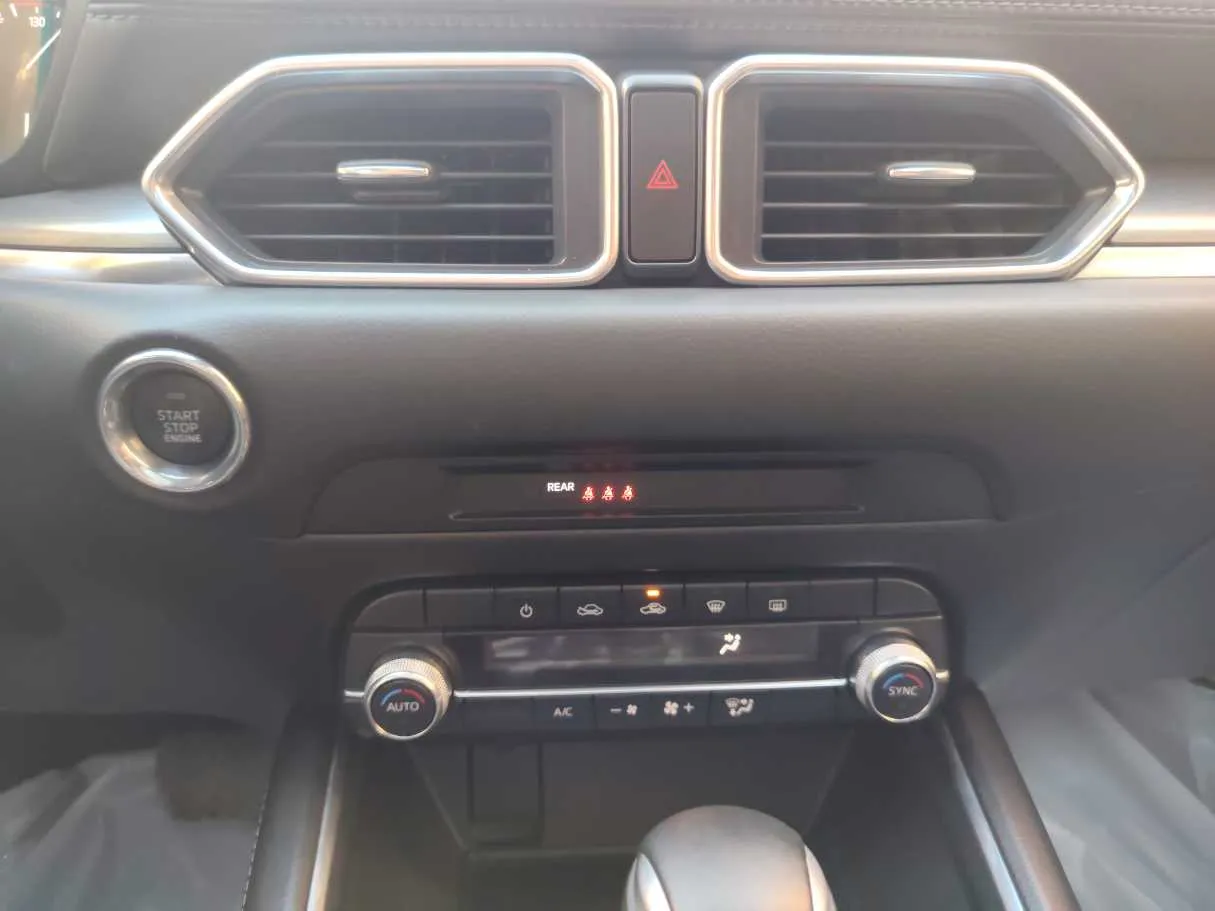 Car image 22