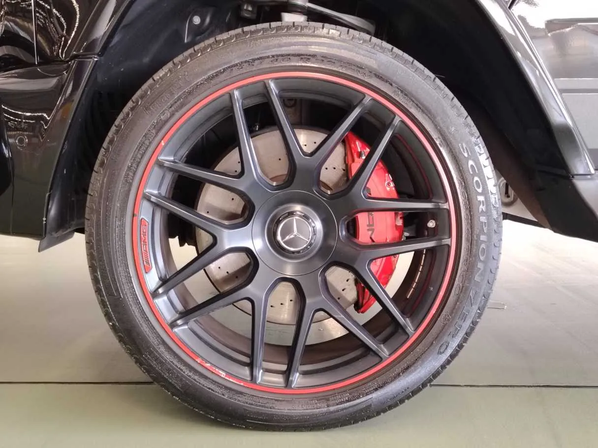 Car image 10