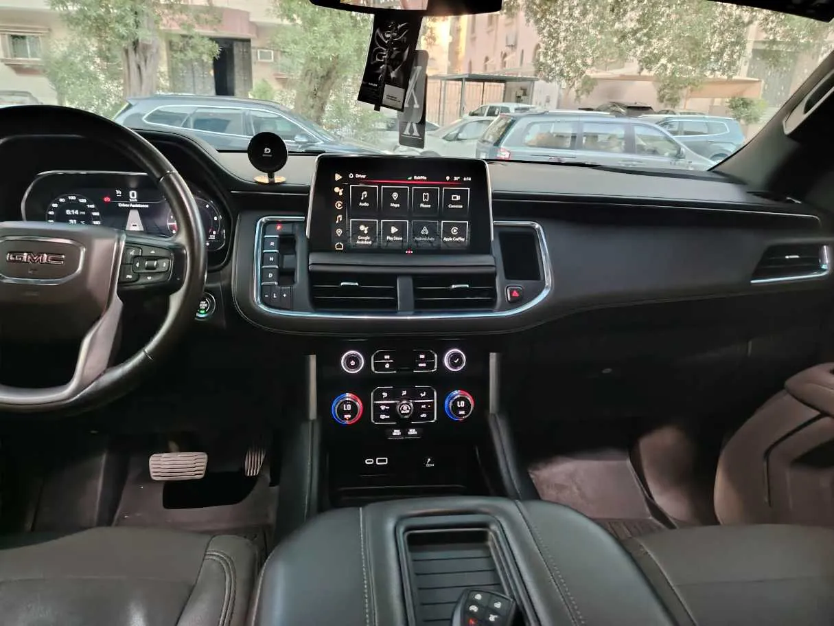 Car image 22