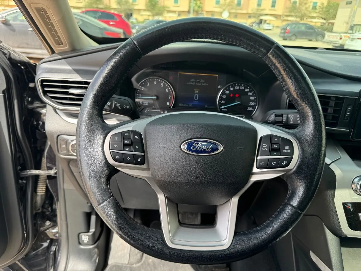 Car image 20