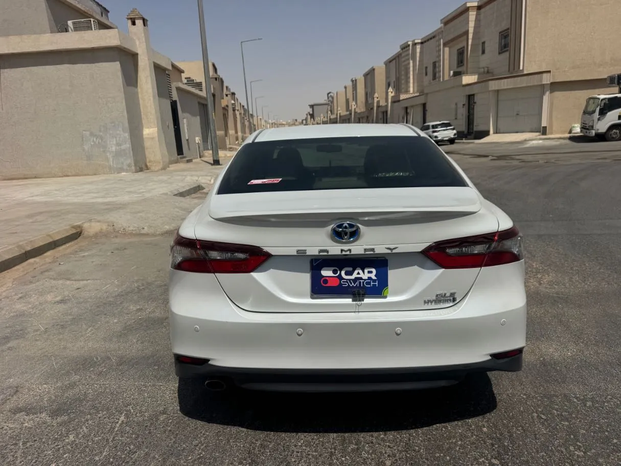 Car image 6