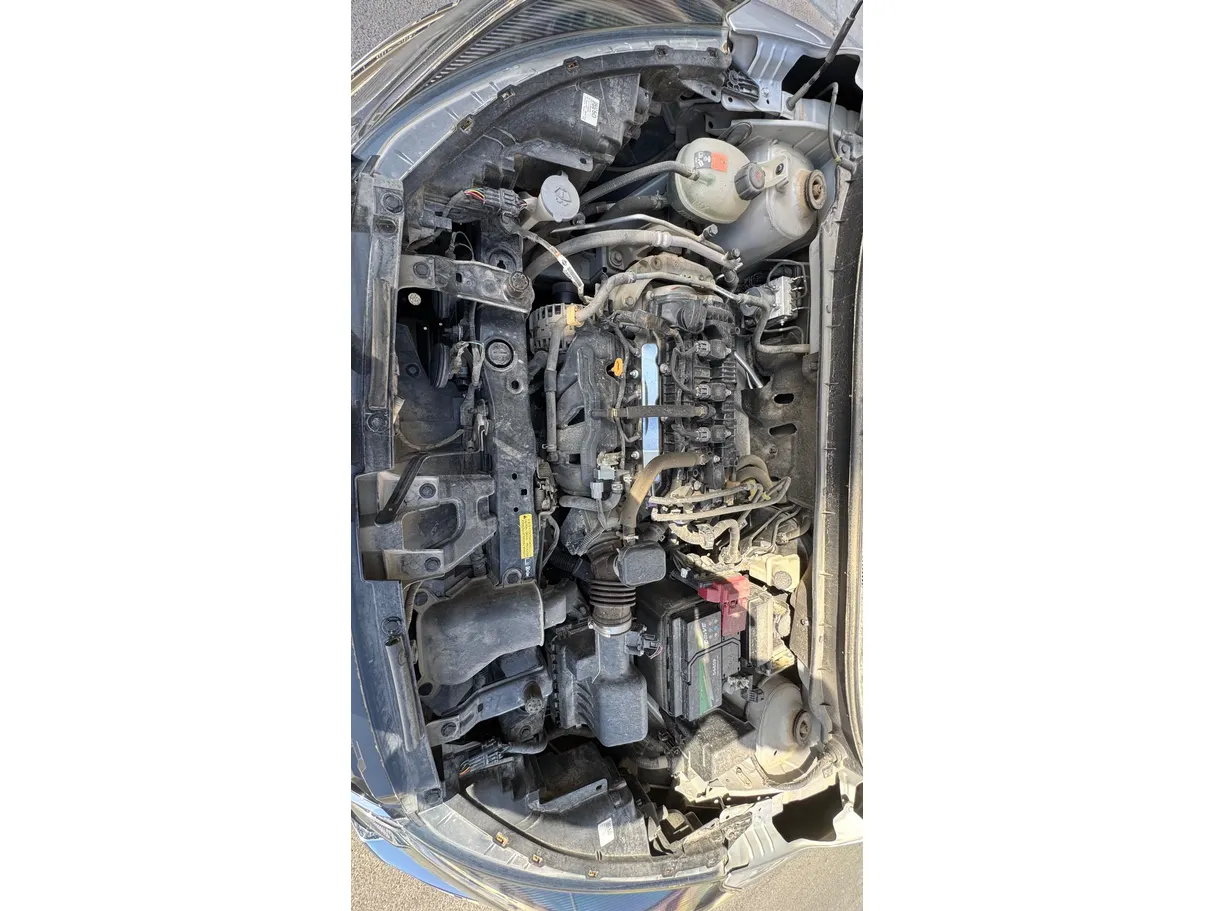 Car image 26