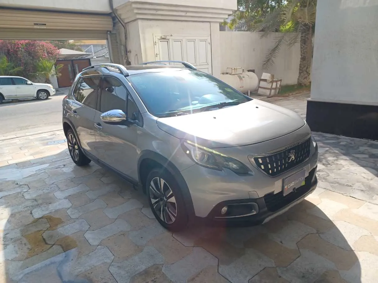 Car image 3