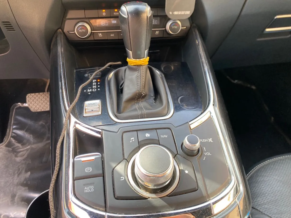 Car image 16