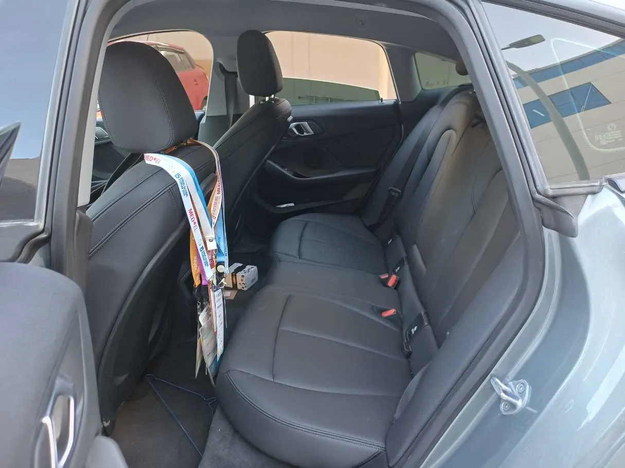 Car image 13