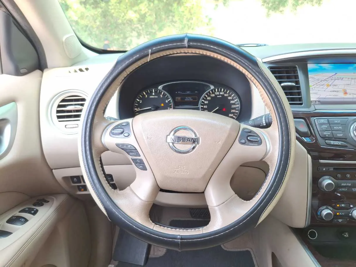 Car image 18