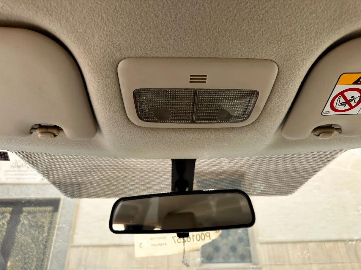 Car image 23