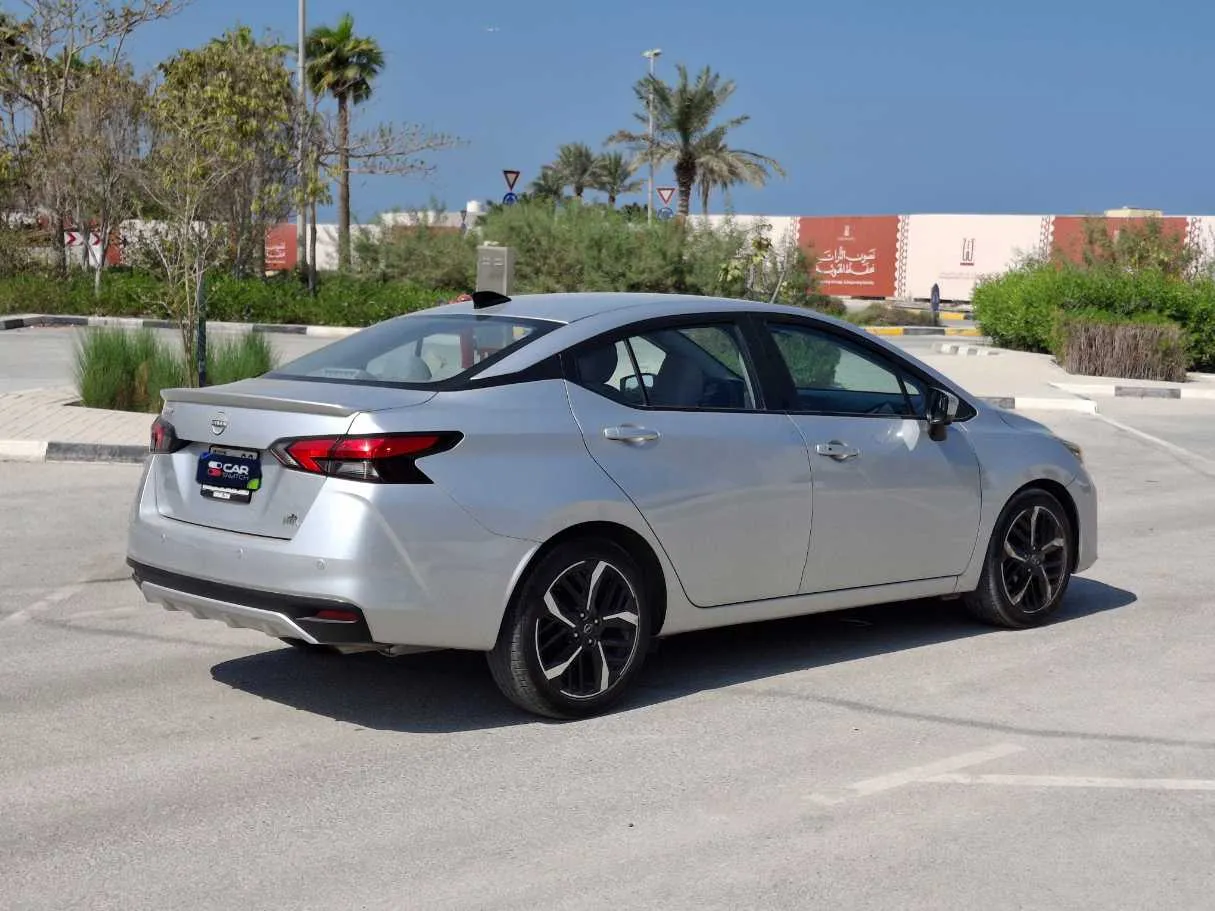 Car image 7