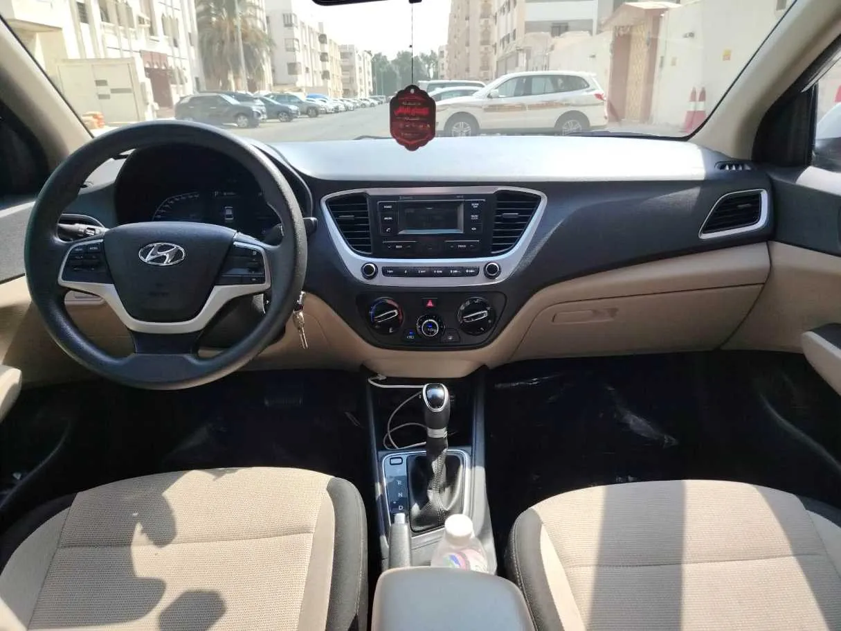 Car image 20