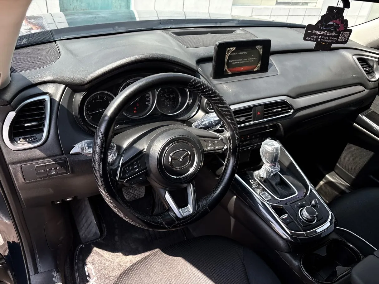 Car image 13