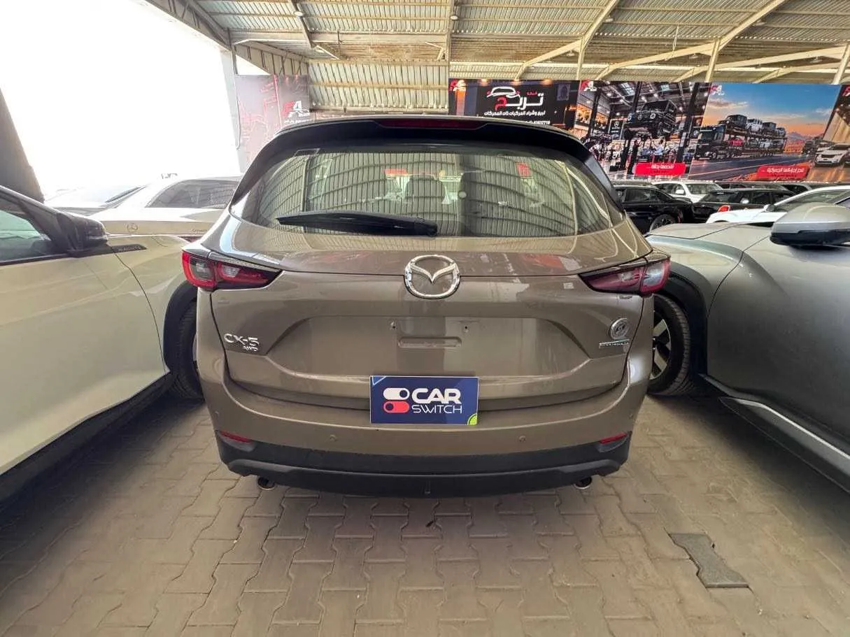 Car image 6