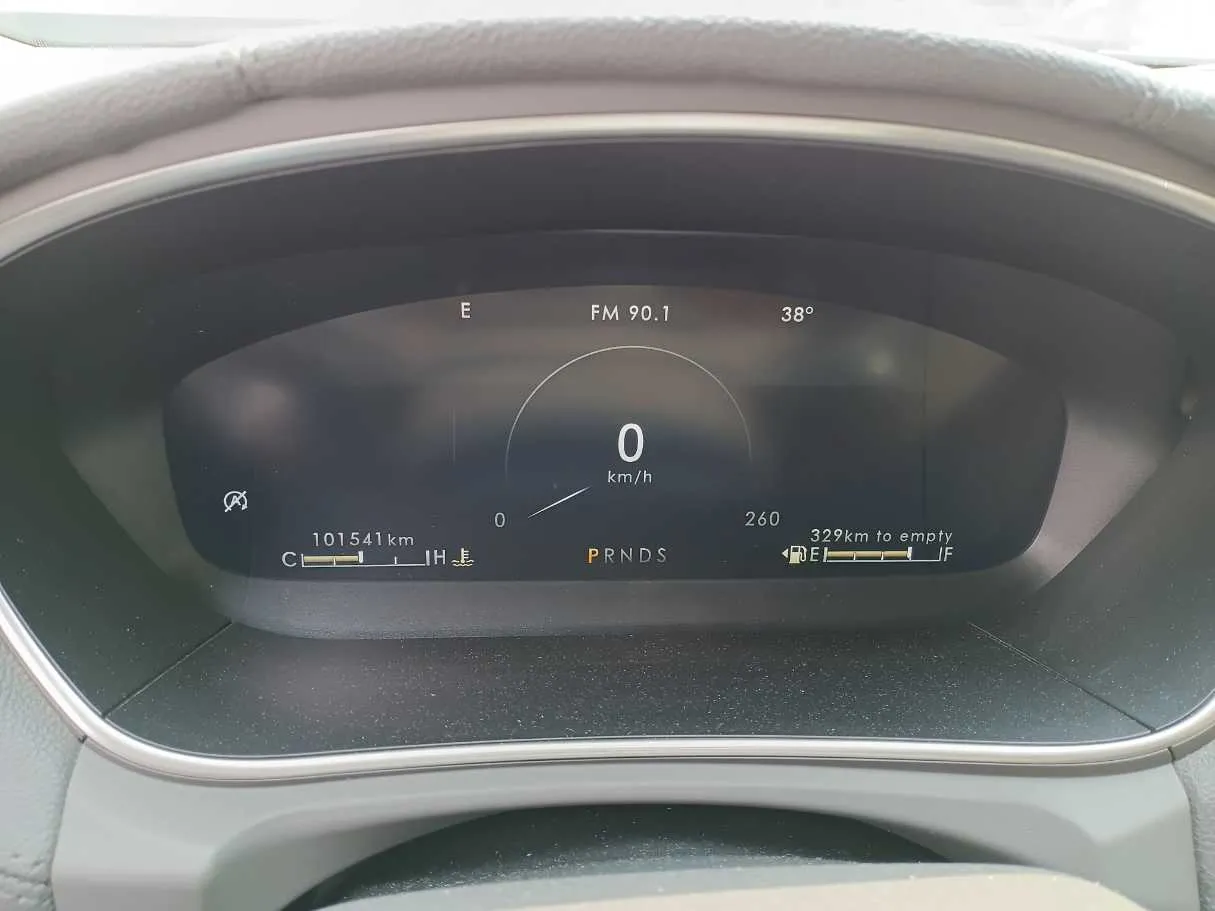 Car image 18