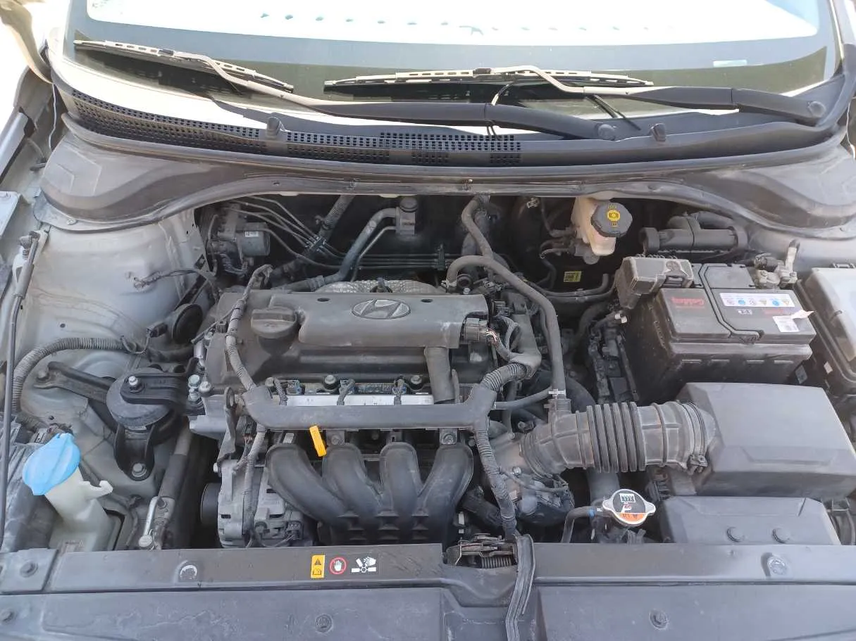 Car image 25