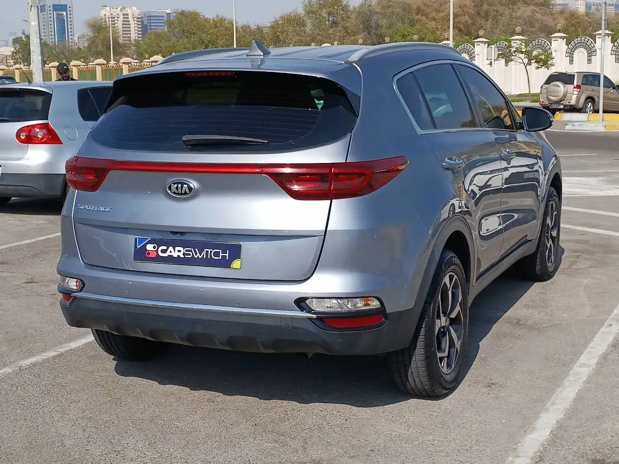 Car image 5