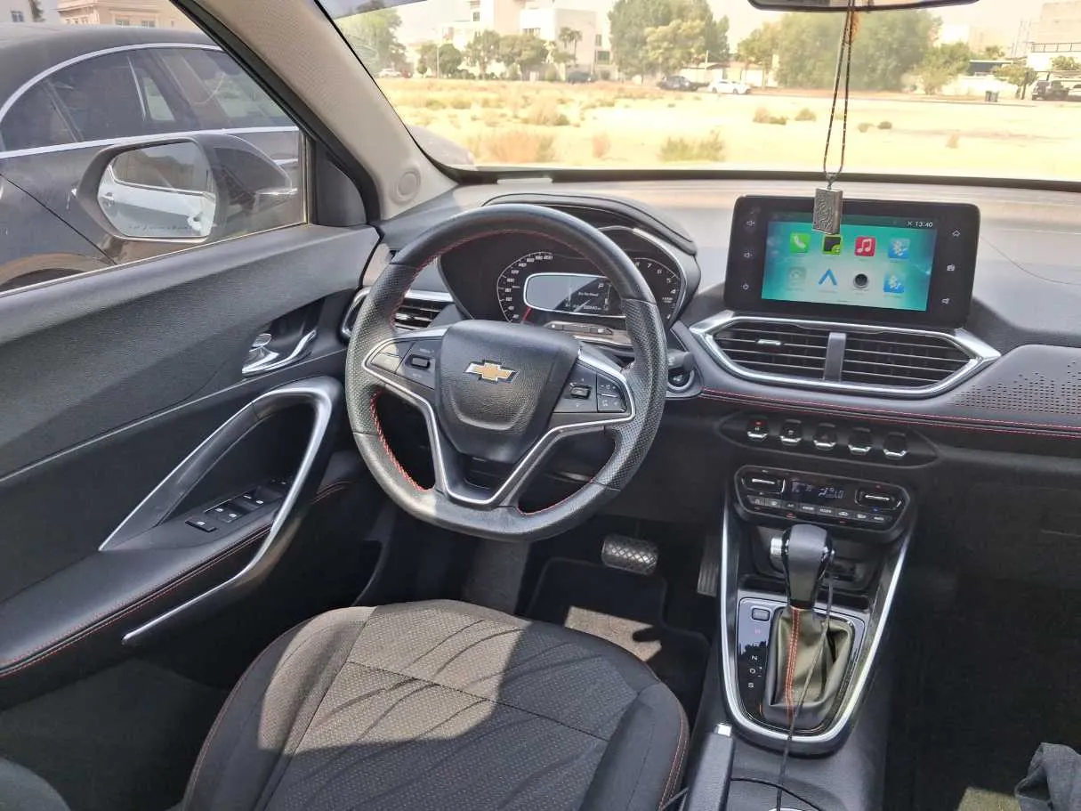 Car image 16