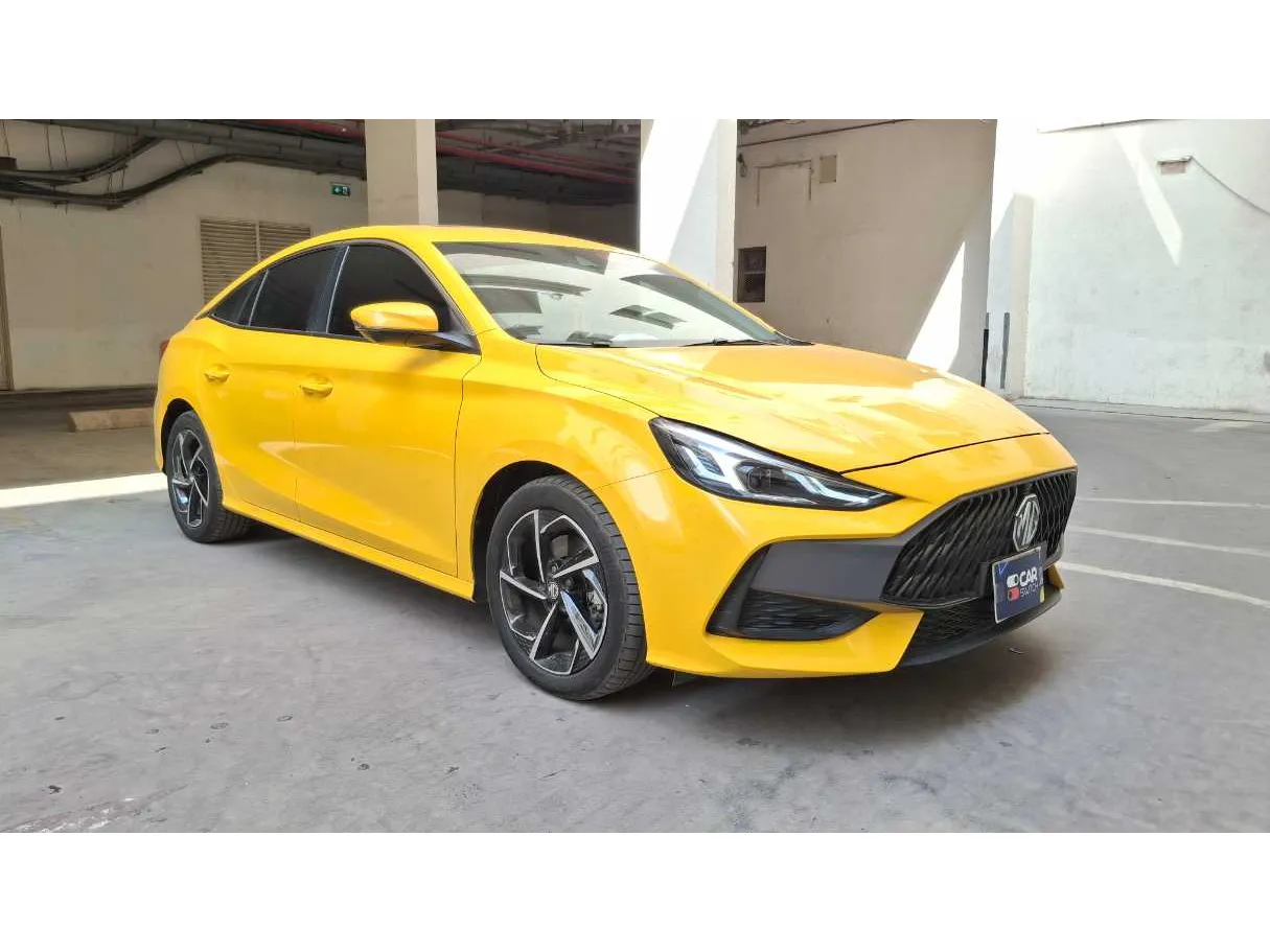Car image 3