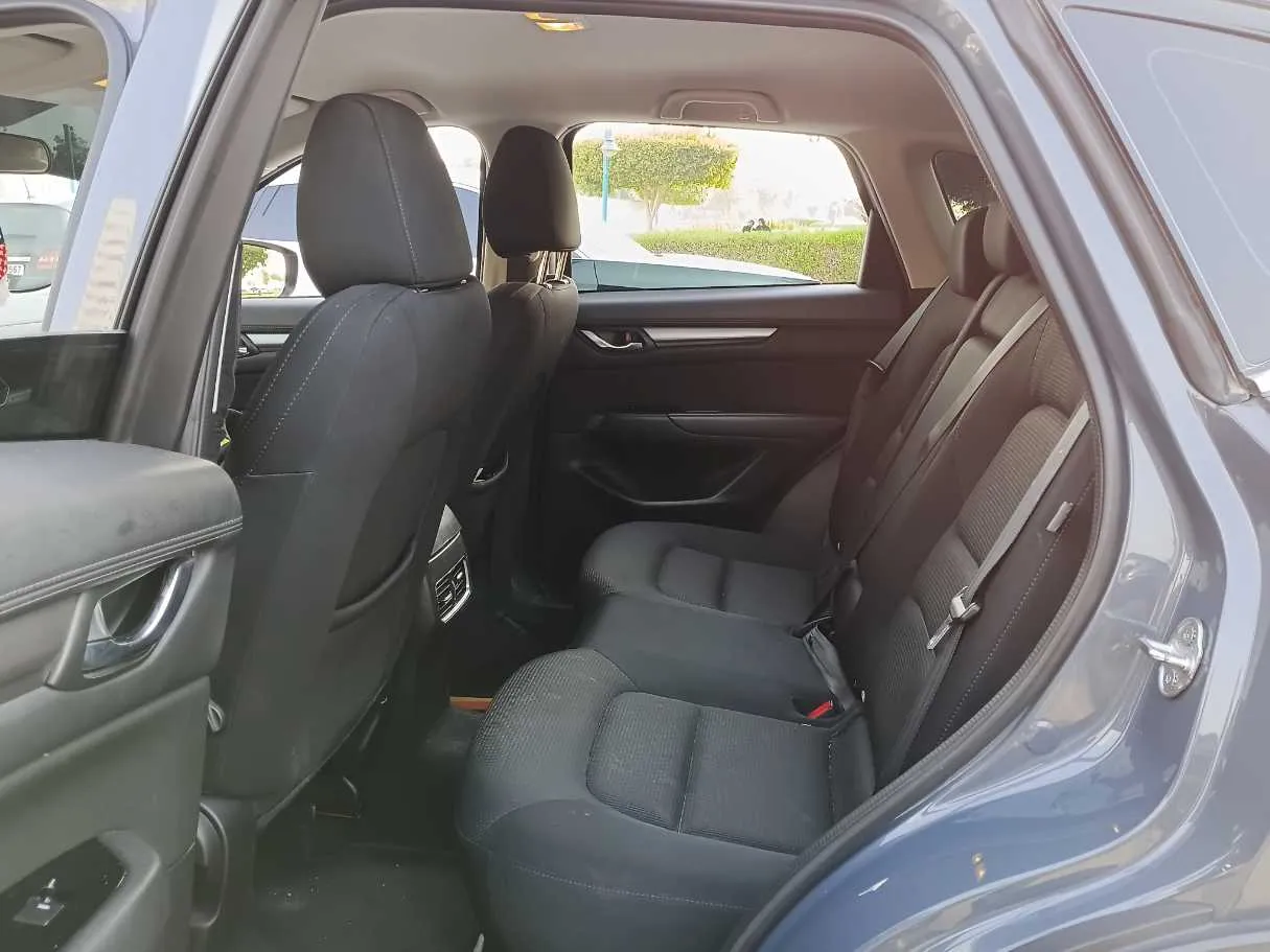 Car image 13