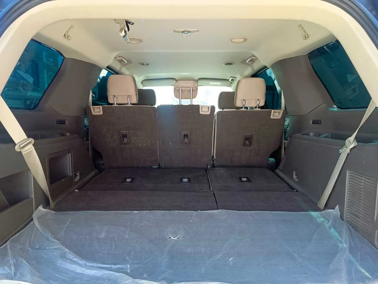 Car image 31