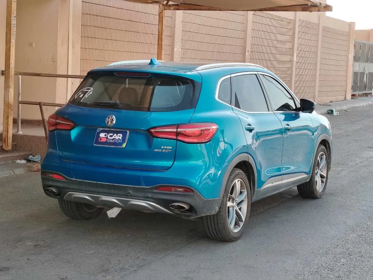 Car image 5